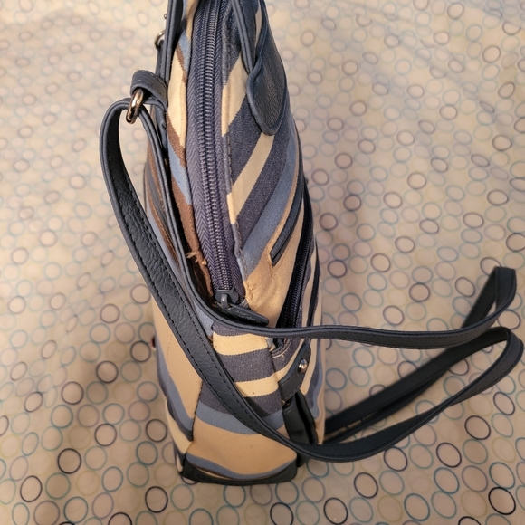 Backpack - Picture 5 of 12